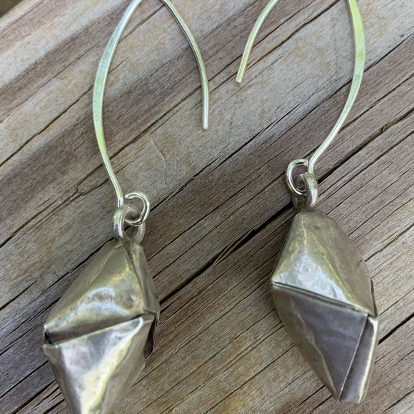 Indigenous Tibetan handmade earrings - Picture 4 of 7